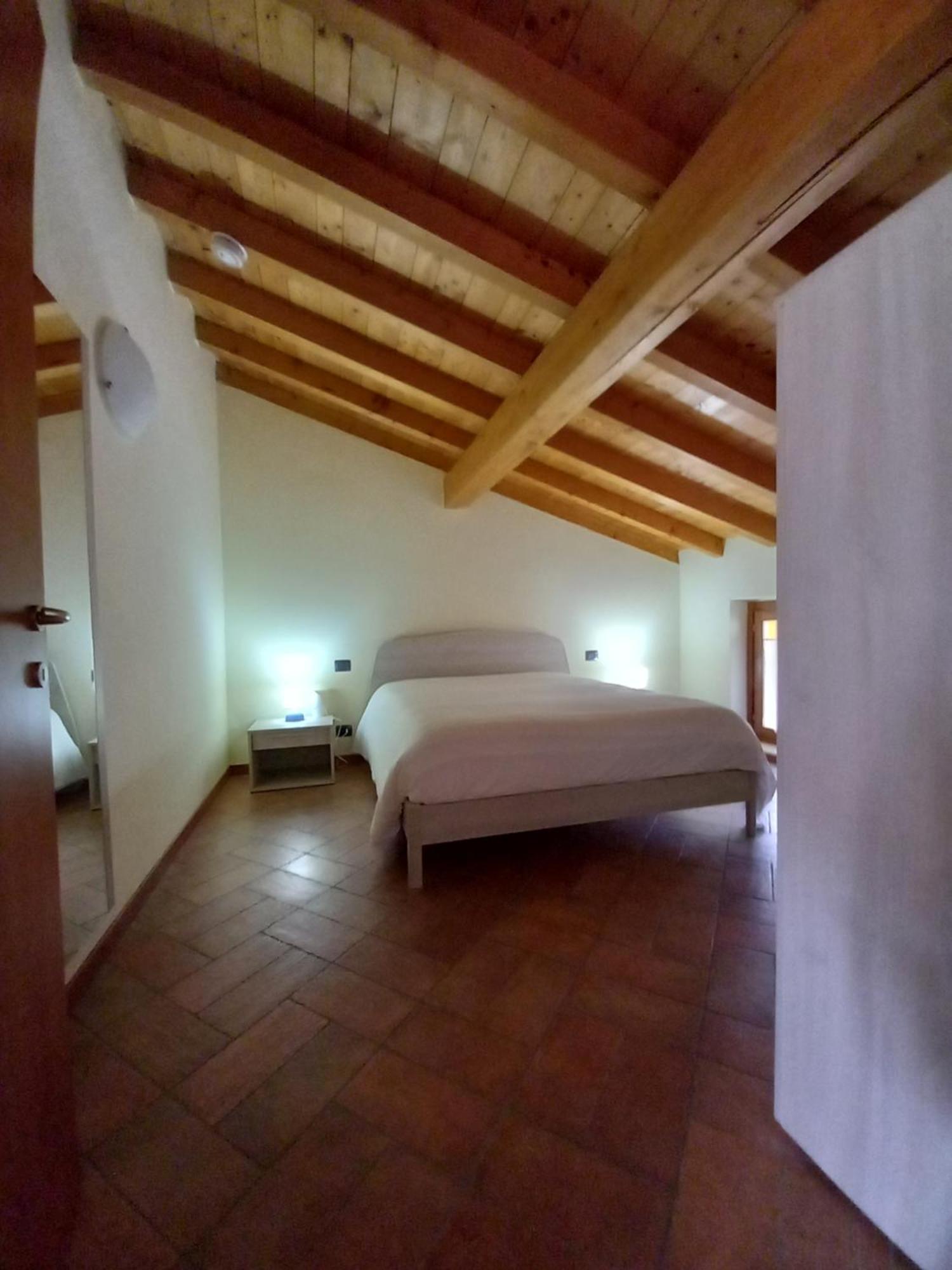 Casa Vacanze Tania Somendenna Eksteriør billede