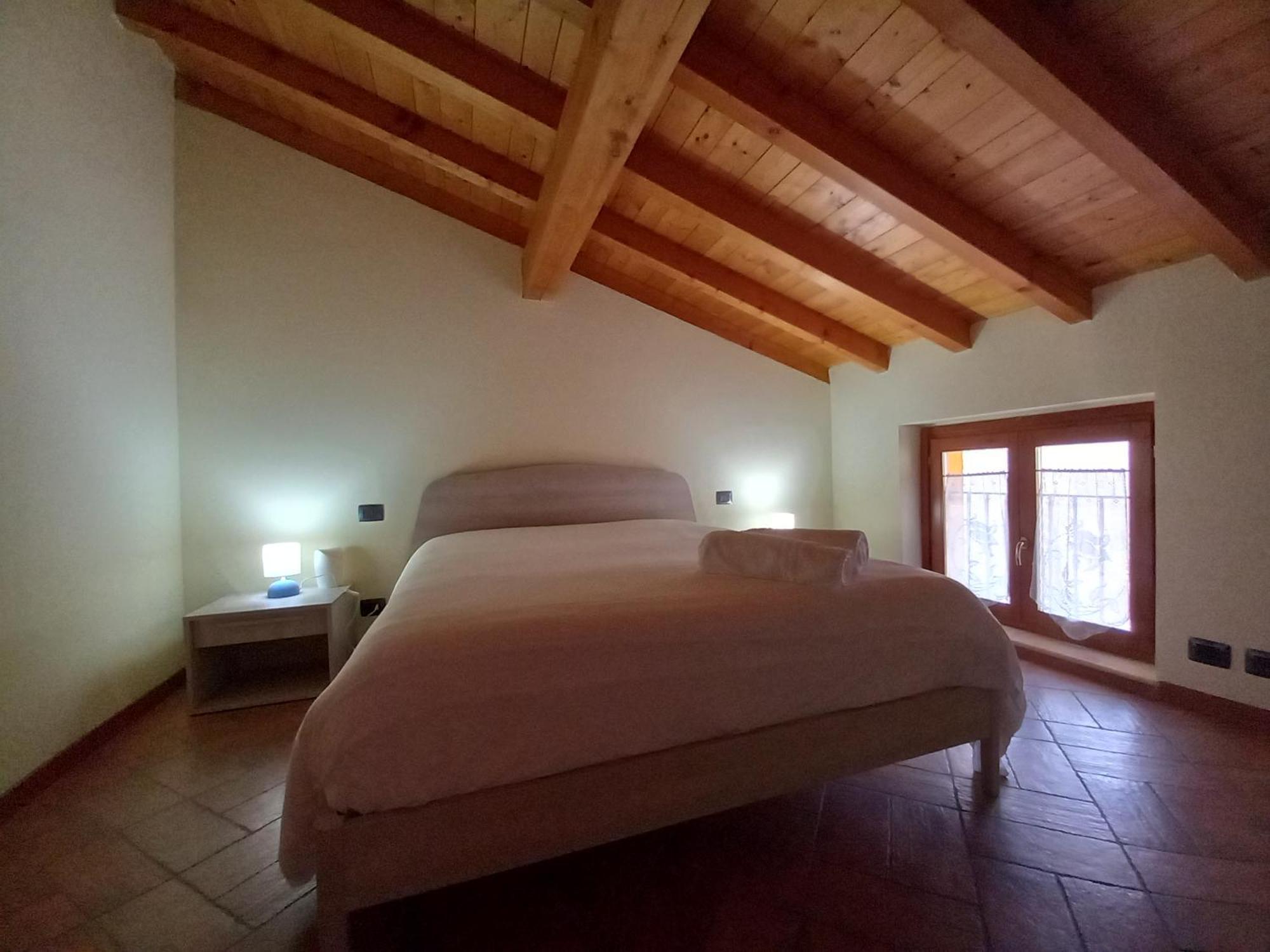 Casa Vacanze Tania Somendenna Eksteriør billede